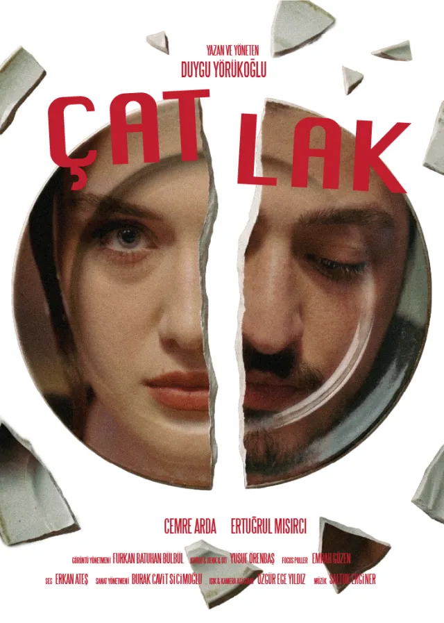 Çatlak Kapak Afişi